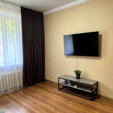 Продаж 2к Квартира Незалежної України вулиця