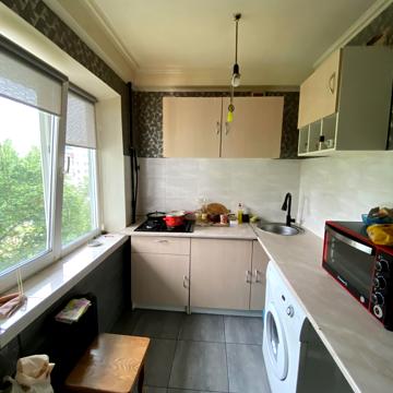 Ореста Левицького вул. (Академіка Курчатова), 9/21