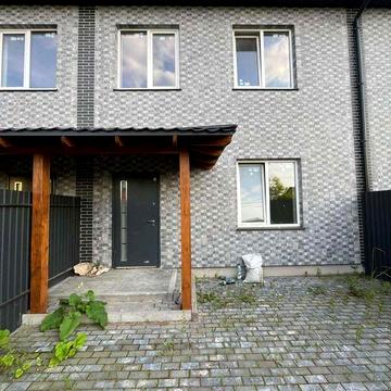 Таунхаус з газом під чистову обробку!