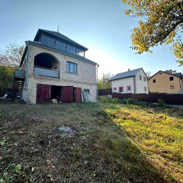 Будинок в Ірпені біля лісу ( Стоянка-2).