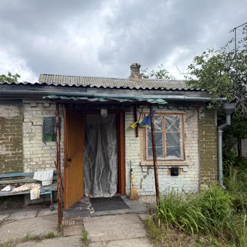 Миру, 32