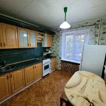 Сдам 2-х квартиру б-р Вечірній 8