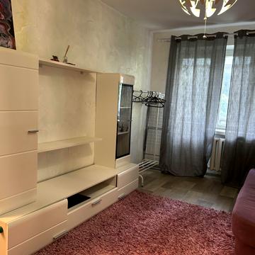 12 квітня, 24