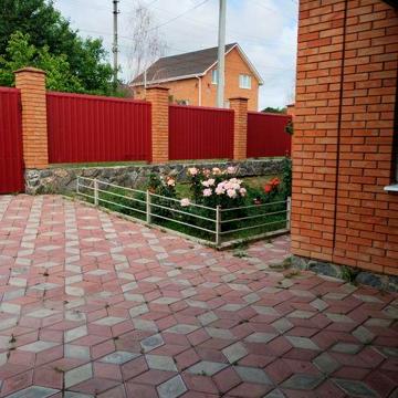 Здам в  оренду  на довгий термін сучасний будинок  в Бережинці