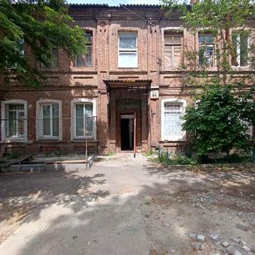 Продам 1к квартиру в центре 12000 долларов