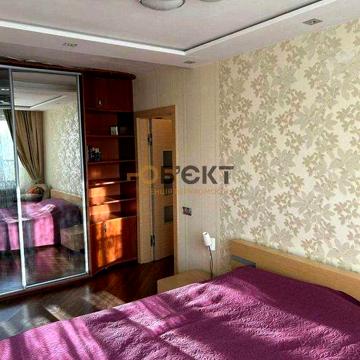 Продам квартиру Харків, Валентинівська вул.