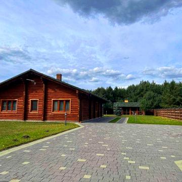 Продаж будинку в Жовкві з неймовірною природою