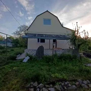 Продам теплий 2поверховий будинок