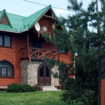 Котеджі в Микуличині