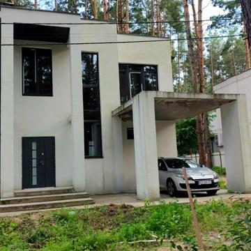 Лісна вул., 12