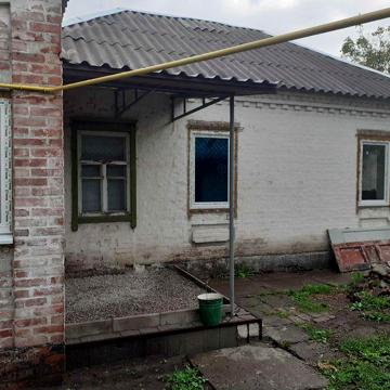 Будинок з фруктовим садом у центрі літня кухня, газ, 4.9 сотки
