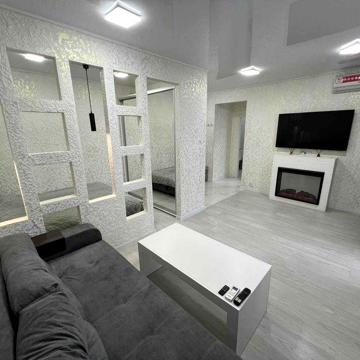 Продам шикарную евро квартиру в центре (ул Лермонтова 40) От хозяина!!