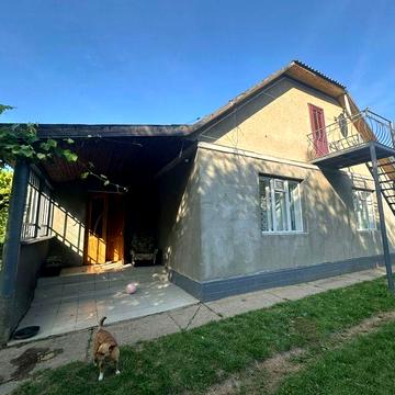 Продам будинок в місті Хотин