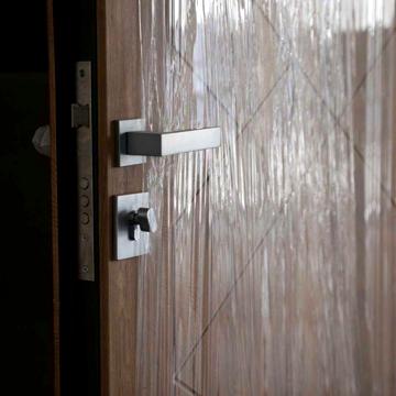 Простора однушка з лоджію, видова квартира