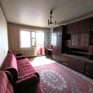 Квітнева вул., 52