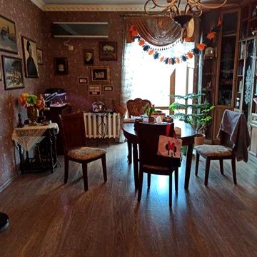 № 11474 - 4 к. квартира, Центр, Київська, 5/5 пов., цегла