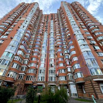 Продаж 2-кім. біля метро Академмістечко, вул. Осіння, 33!БЕЗ КОМІСІЇ !