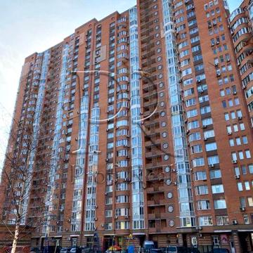 Продаж 3 кімн. квартири за адресою Осіння 33/ метро Академмістечко