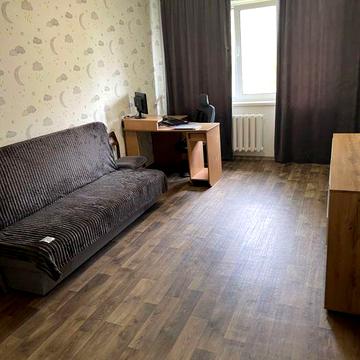 Продам 2 кім квартиру на Металлургів з ремонтом