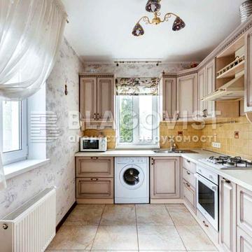 Продаж . Будинок Бовари район  . 92 м.кв . Поруч озеро.