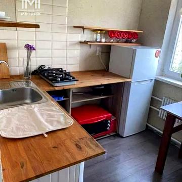 Нескорених вул., 30