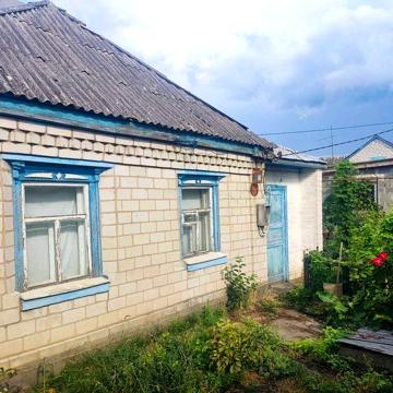 Продам будинок по вулиці Миру