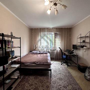 Продаж Однокімнатна квартира 35м2 Київ вул. Райдужна