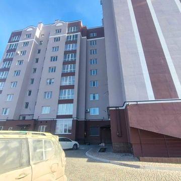 Велика 2-кімнатна квартира в новобудові (73 кв2)