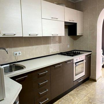 Волошкова вул., 6