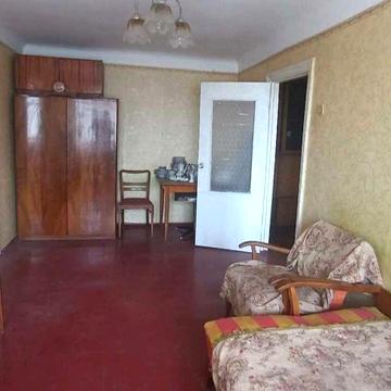 Продається 2 кімнатна квартира в районі Південно-Захід!