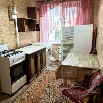 проспект Героев, 11