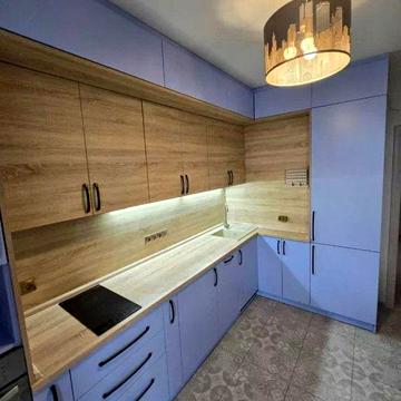 Михайла Грушевського вул., 30б