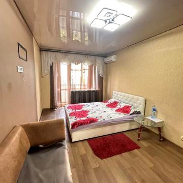 Продам 1 квартиру , рынок сказка 1 минута . 5 мин метро
