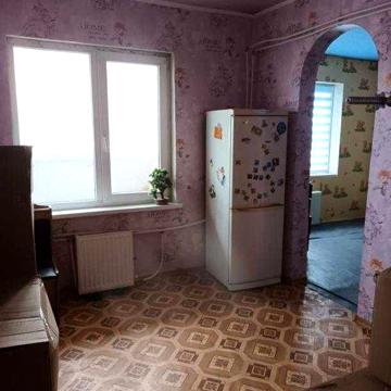 Продается 4-хкомнатная квартира в пгт. Новопокровка Чугуевского района