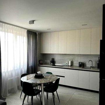 Продается  квартира с видом на море.