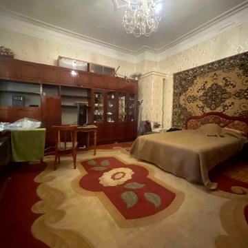 № 13619 - Частина будинку з окремим входом, Центр, вул. Небесної сотні