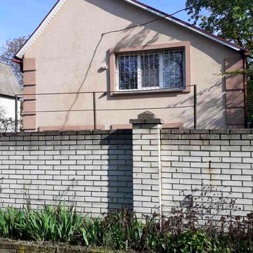 Метро Славутич, Осокорки. Продам дачу.