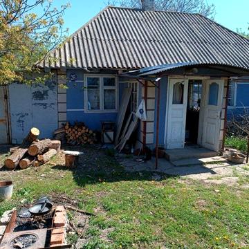 Житловий будинок біля р.Дністер під Хотином