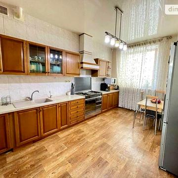 Продаж 5к Дім Моссаковського Володимира вулиця