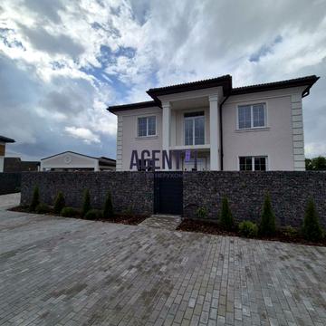 Зоряна вул.