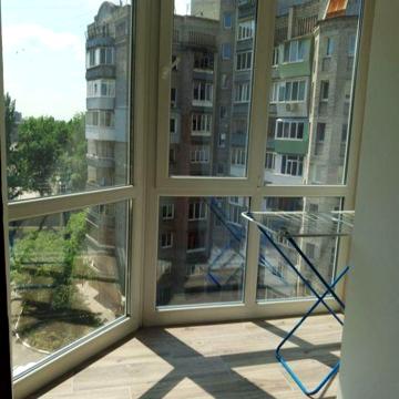 Розкішна двохкімнатна на Грязнова
