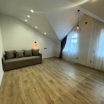 Продаж квартири з новим ремонтом де ніхто не проживав