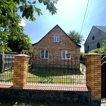 Будинок.