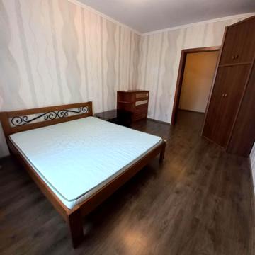Драгоманова вул., 1-Л
