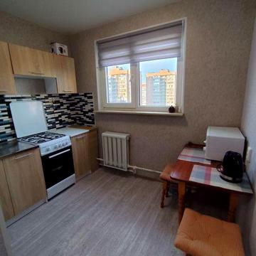 Продам 2х.квартиру с новым Кап.ремонтом.м.Гагарина."Таврия".