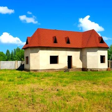 продам супер дом в СМТ Глевахе(не дачный массив),