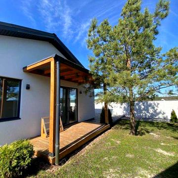 Продам ГАРНЮЩИЙ будинок з КАМІНОМ, НАПОВНЕННЯМ! Сосни у дворі! Без%