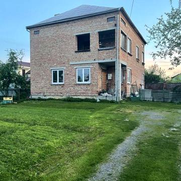 Не завершене будівництво