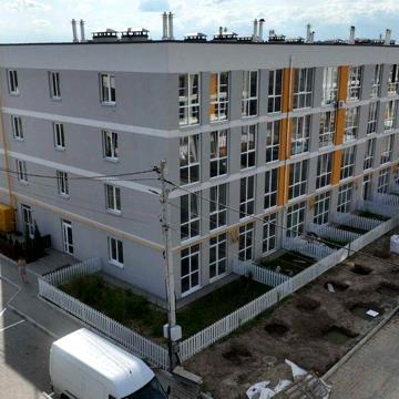Світла, комфортна квартира 30,8 м² із панорамними вікнами в новобудові ЖК Sanville Park
