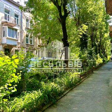 Продаж 2-кімнатна квартира в центрі "польський люкс"